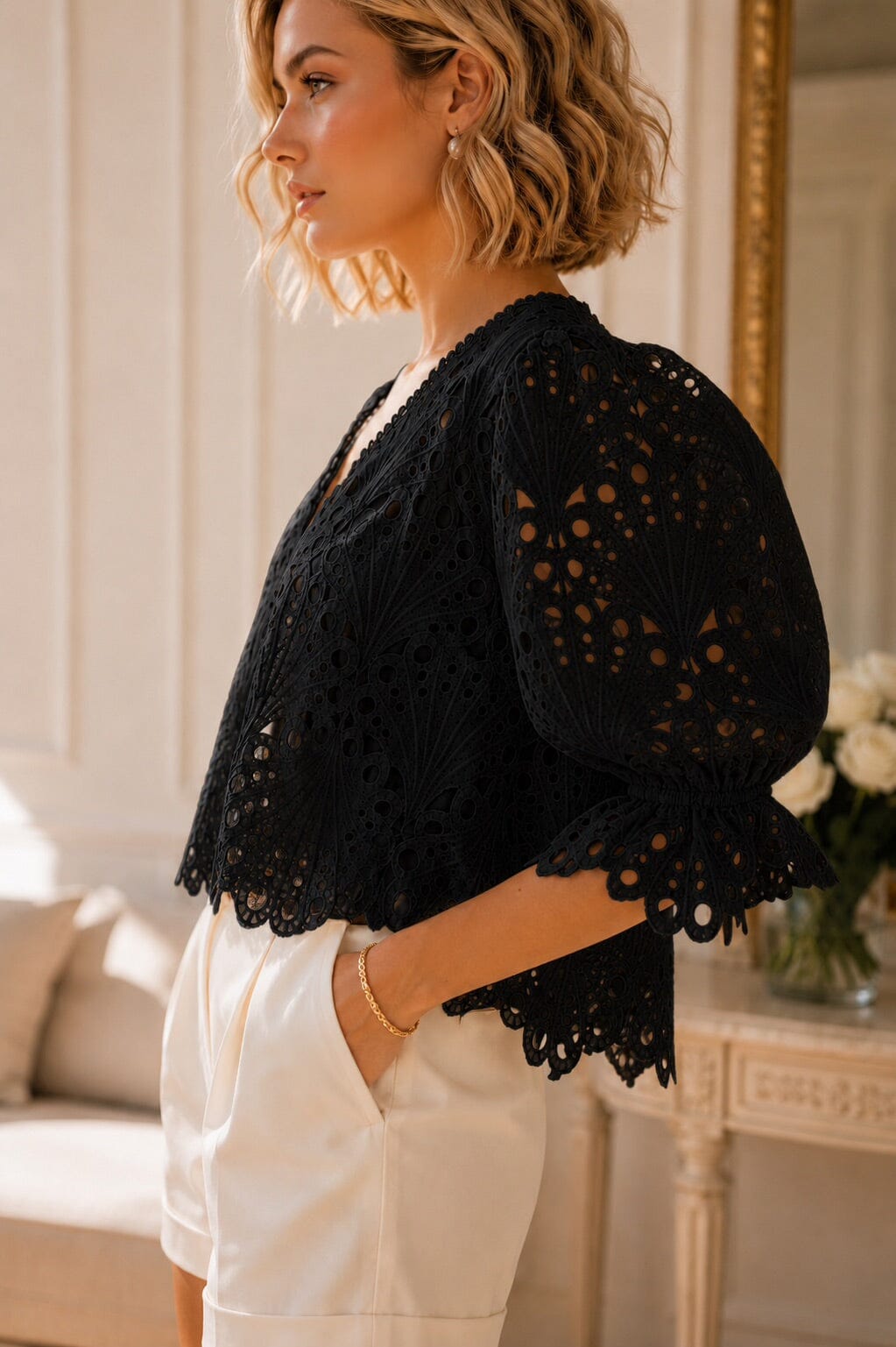 THE CAPRI LACE TOP - BLACK Coats & Blazers Avril Vin 